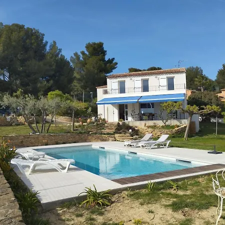 Vue Dans Un Cadre Enchanteur Villa *