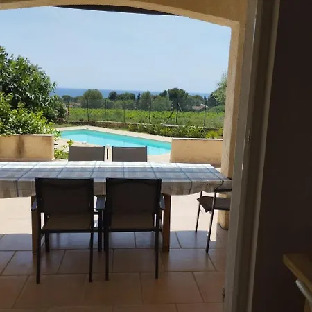 Vue Dans Un Cadre Enchanteur Villa Les Lecques